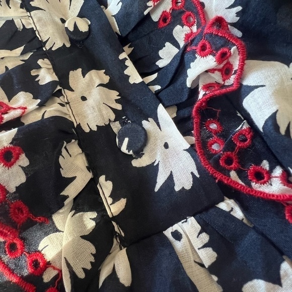 JCrew Scattered Daisies Ruffled Embroidered Popover Blouse / small - Picture 7 of 11